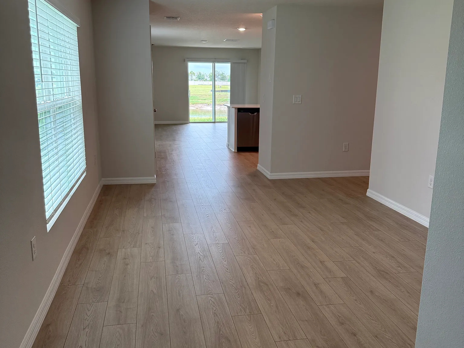 3 bed, 1504 sqft, $2,450 — Photo 2