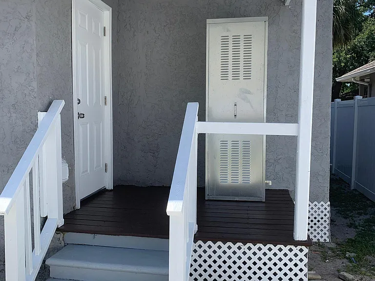 1337 W Lasalle St — Photo 15