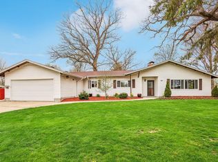 5203 S La Salle Dr, New Berlin, WI 53151