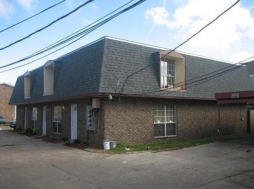 1st image of 717 Vouray Dr APT D