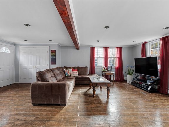 5th image of 25 Prospect St