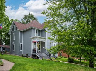 409 Gear St, Galena, IL 61036