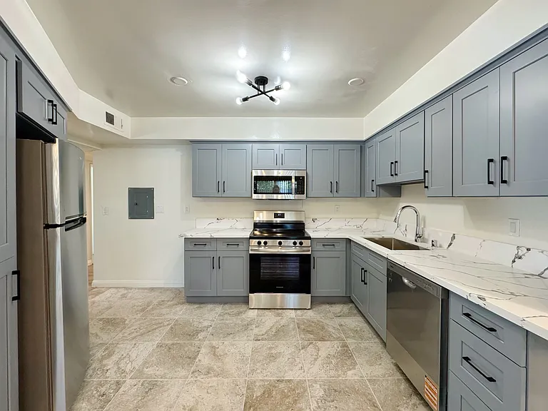 921 Arcadia Ave #4 — Photo 3
