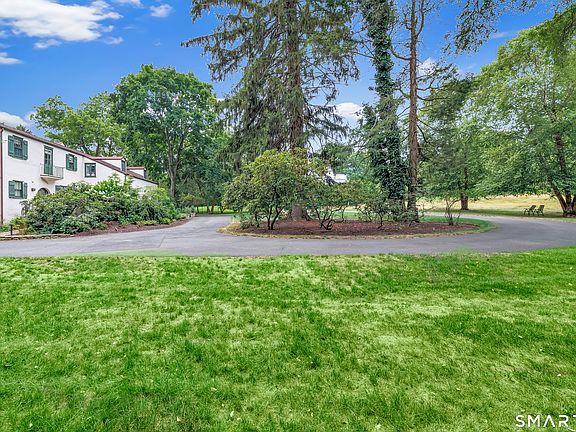 4th image of 61 Clapboard Hill Road