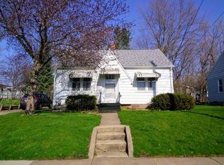 1241 Hammond Ave, Waterloo, IA 50702