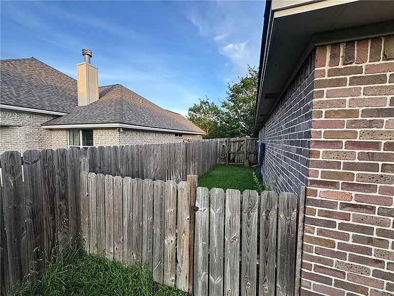 2703 Colony Glen Dr — Photo 21