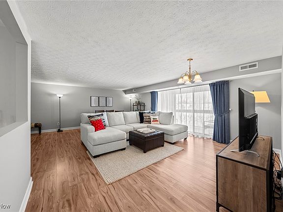3rd image of 9731 Sunrise Blvd Unit M36