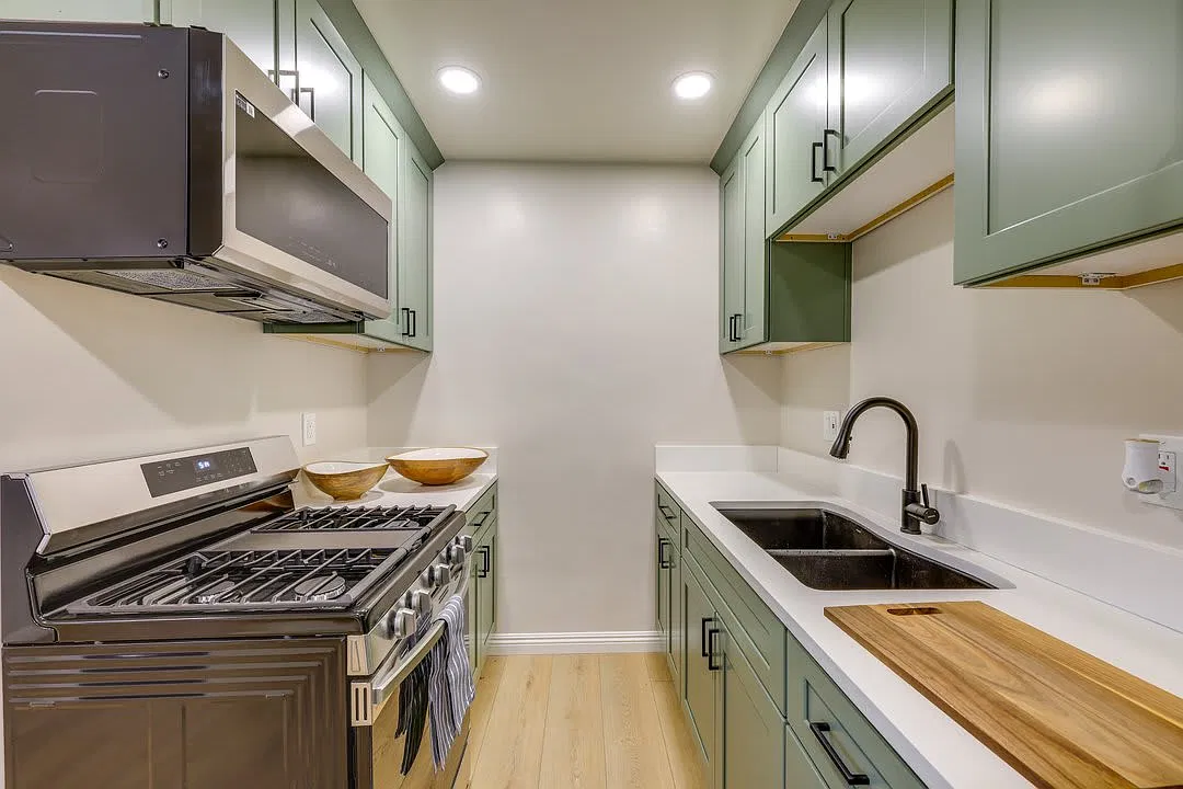 1 bed, $2,400 — Photo 2