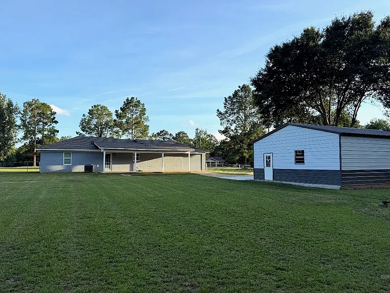 121 Country Dr — Photo 4