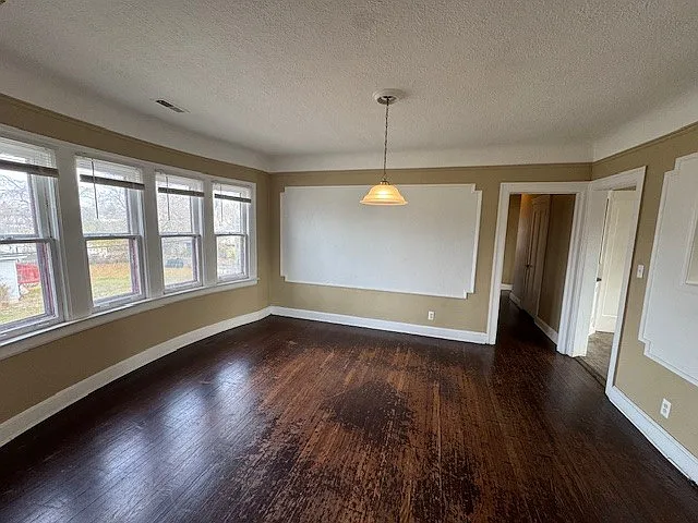 16260 Fairfield St — Photo 3