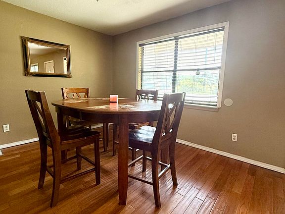 4th image of 197 Osborne Dr