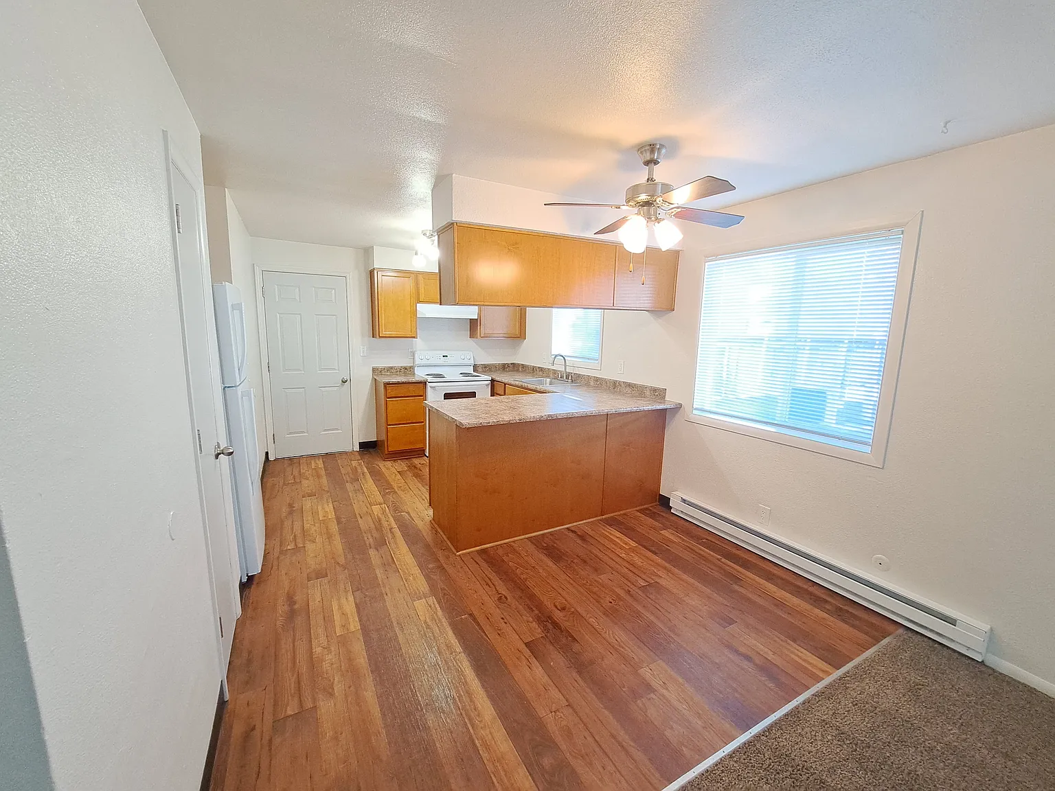 Island Park Apartments — Photo 3