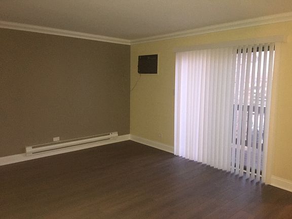 5th image of 1344 N Geneva Dr APT 3B