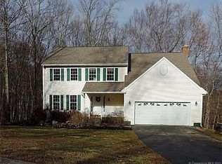 10 Valli Dr, East Hampton, CT 06424