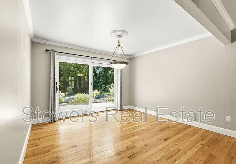 18 Van Gordon Pl — Photo 7