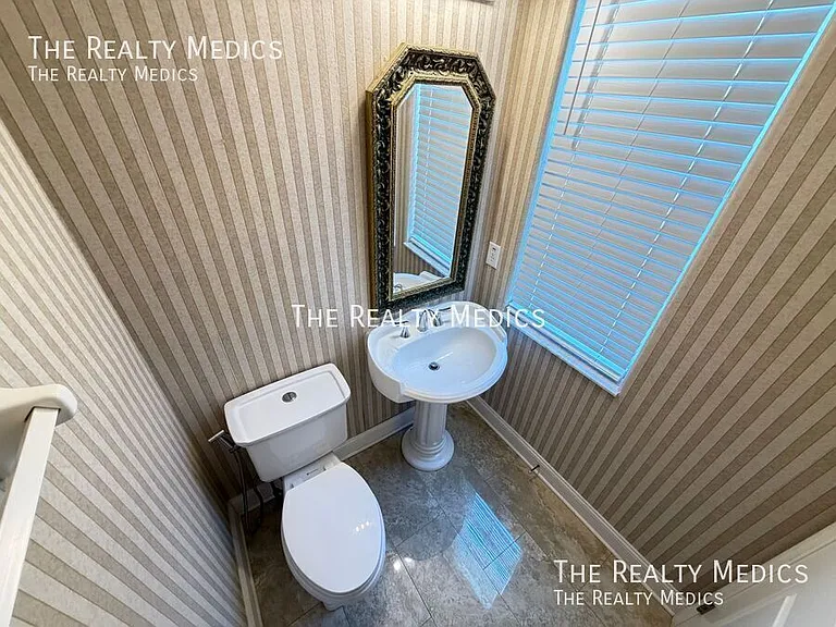 1565 The Oaks Blvd — Photo 18