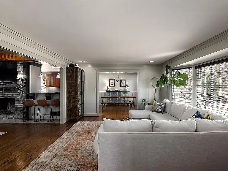 1228 Vista Ln — Photo 4