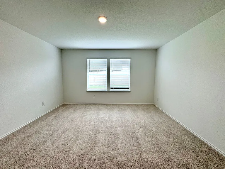 4089 Lily Glade Ln — Photo 15