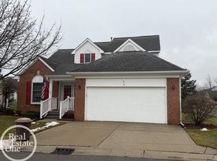 616 Eastway Cir #11, Lapeer, MI 48446