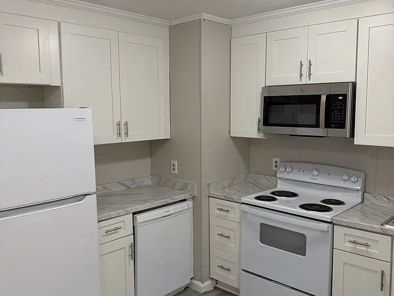 657 Aubrey Dr — Photo 10