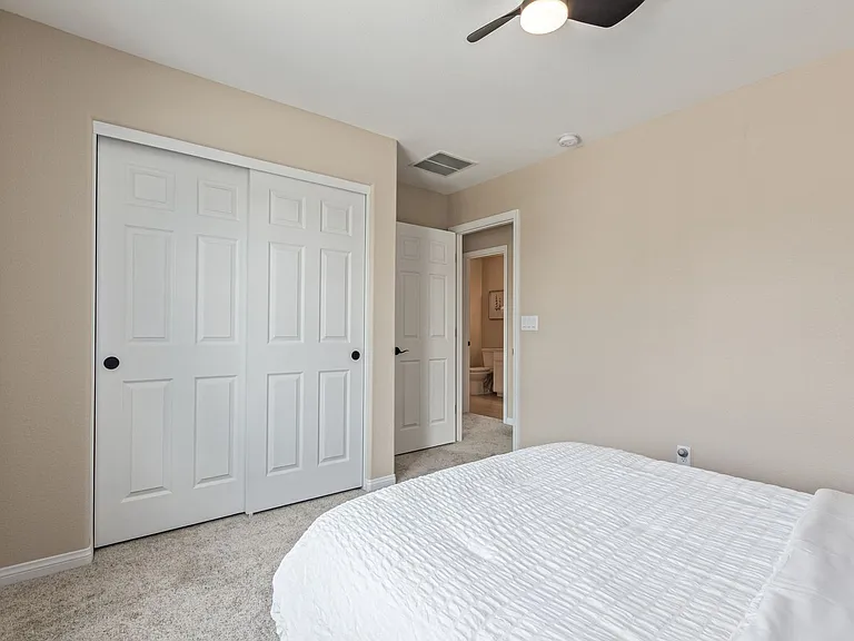10212 Starlit Canyon Ct — Photo 22