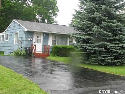 1st image of 214 Mackay Ave