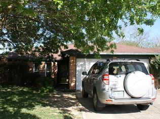 435 Ironbark Dr, Webster, TX 77598