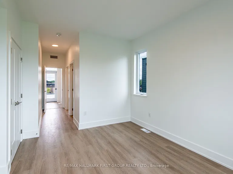 19 West St N #7 — Photo 13