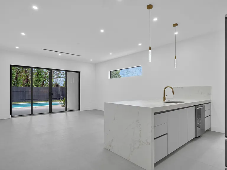 5117 NW 3rd Ave — Photo 10