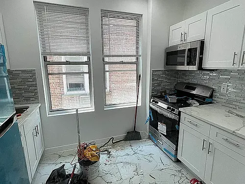 34-18 44th St #2R Photo 1
