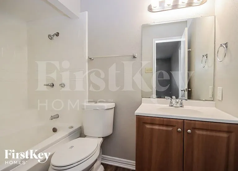 14658 Meyersville Dr — Photo 13