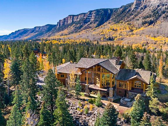 2nd image of 464 Pinnacle View Drive
