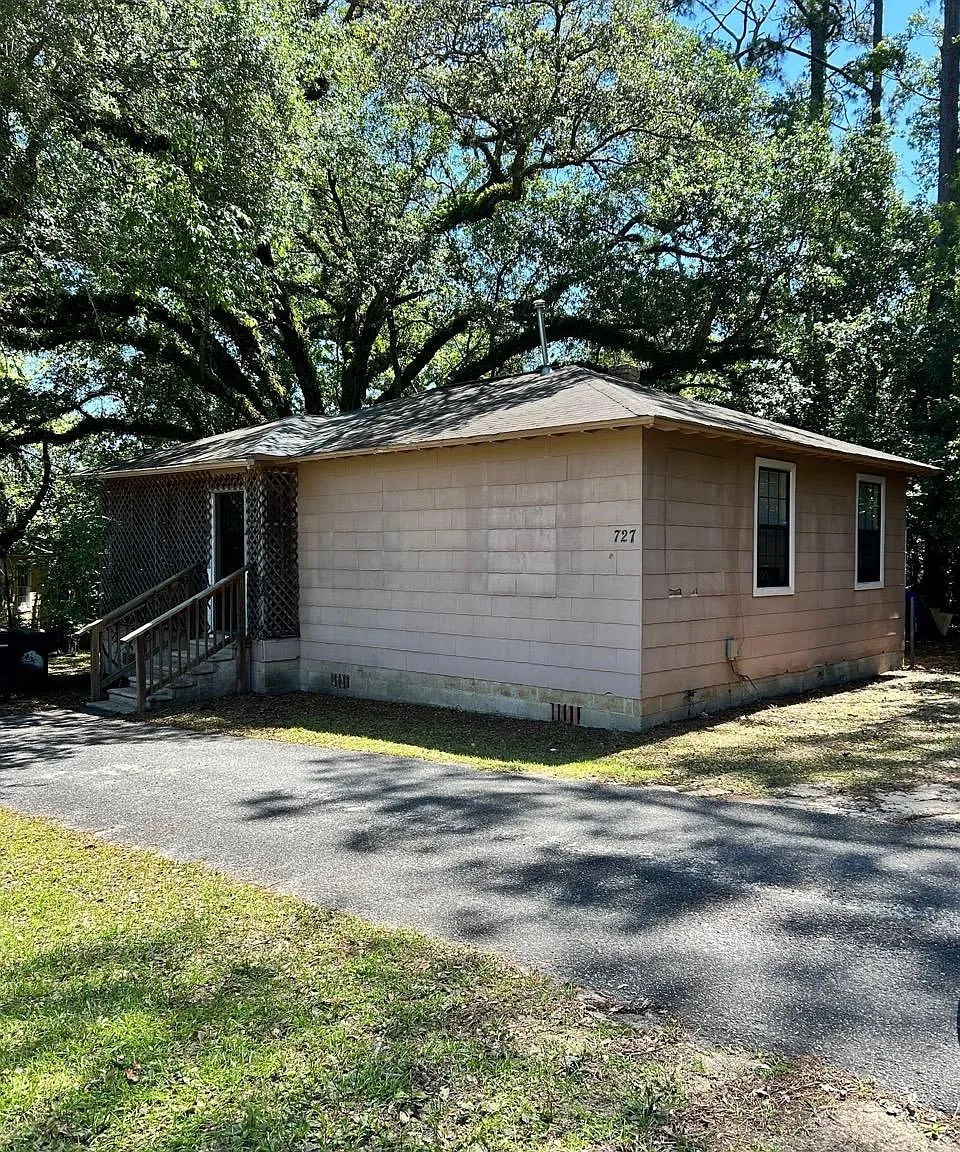 2 bed, 836 sqft, $1,150 — Photo 2