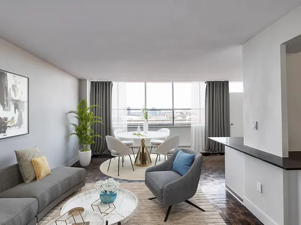 165 E 19th St #305, North Vancouver, BC V7L 2Y9