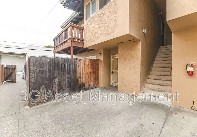 212 Westwood St — Photo 26