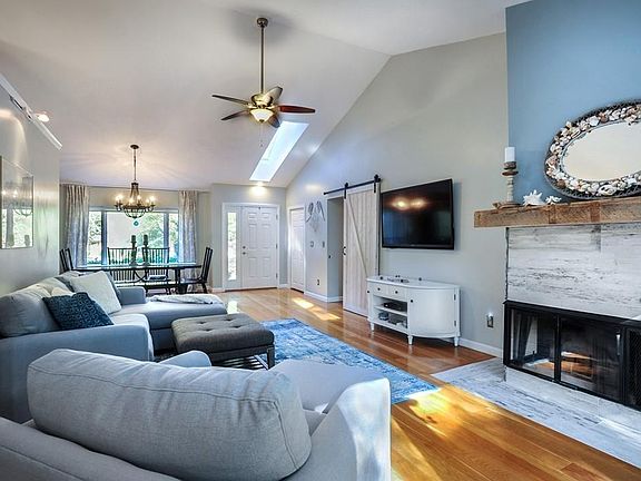 3rd image of 600 Summer St APT 21