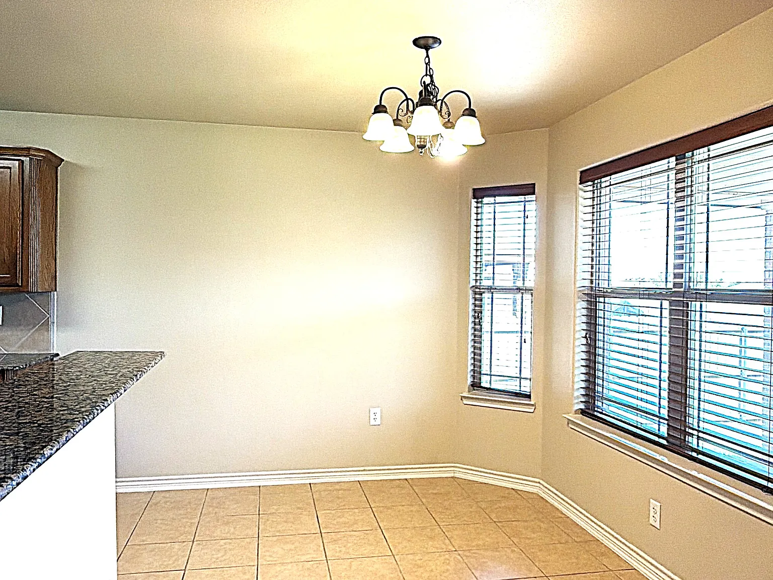 4 bed, 1826 sqft, $1,695 — Photo 4