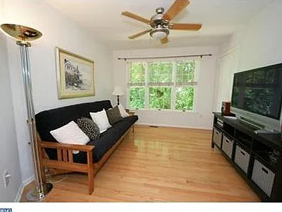 160 Neil Ct — Photo 6