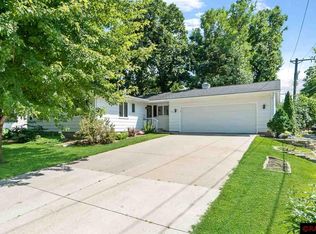 509 W 9th St, Mankato, MN 56001