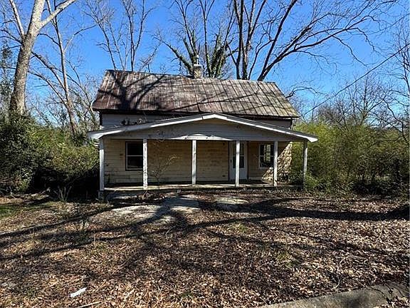 2nd image of 160 Macon Ave