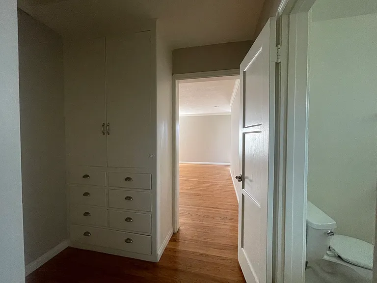 920 S Broadway #1 — Photo 12