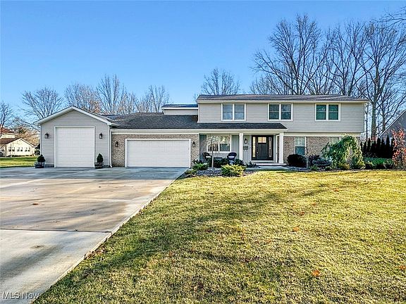 2nd image of 613 N Briarcliff Dr