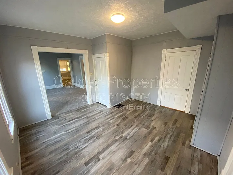 143 Page St NE #1 — Photo 6