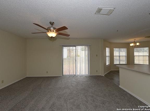 5th image of 1636 Jasmine Dr