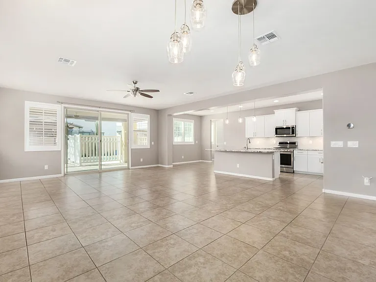 1527 W Windhaven Ave — Photo 9