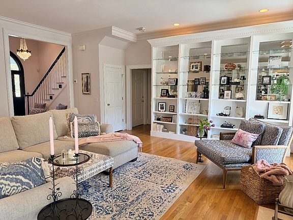 5th image of 2115 Ascott Pl