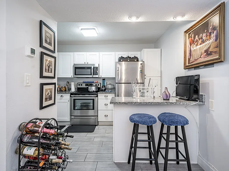 8911 S Hollybrook Blvd #306 — Photo 8