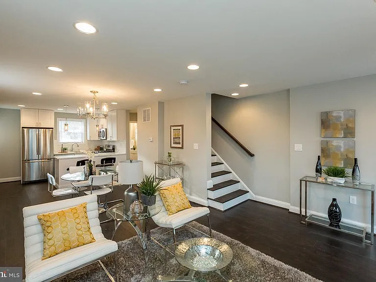 951 Jefferson St NE — Photo 19