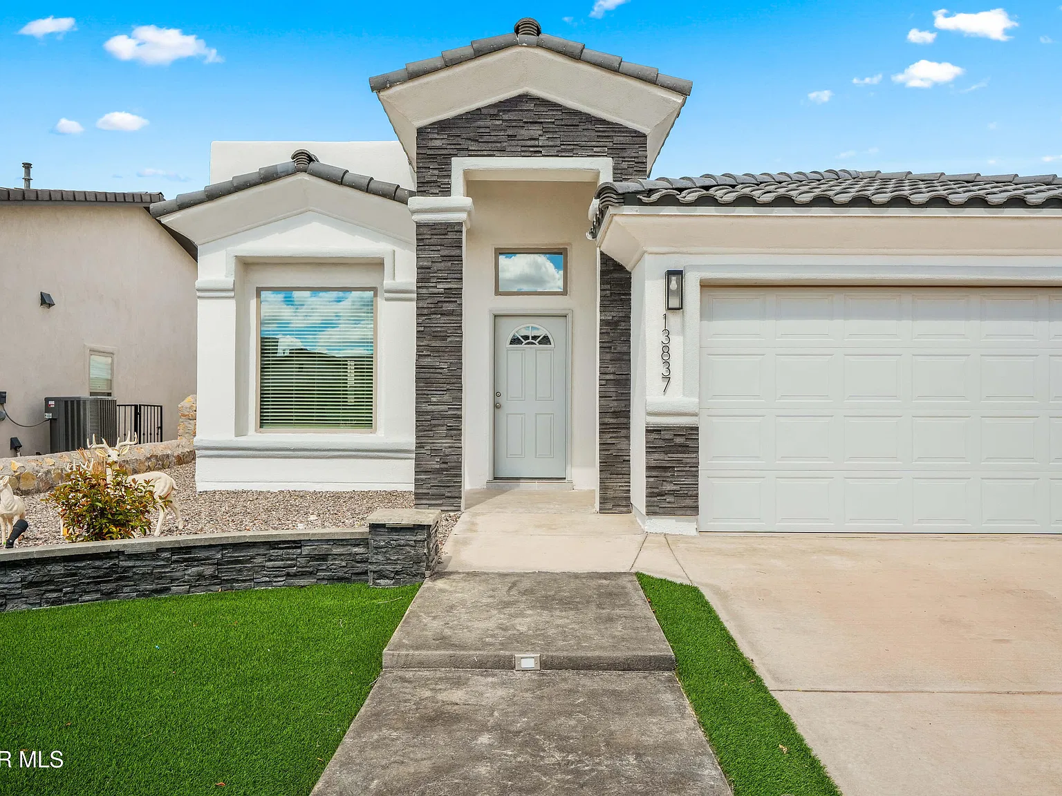 4 bed, 2.0 bath, 1561 sqft, $1,995 — Photo 4