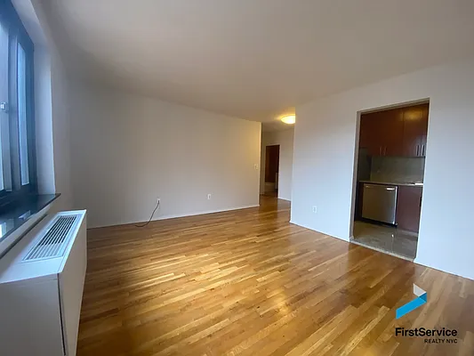 Rented by FirstService Realty (legacy) | media 14